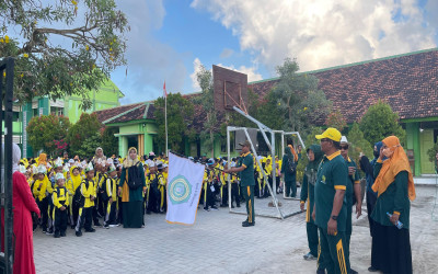 Closing Program MATAMUDA 2026 MIN 2 Sumenep Berlangsung Meriah melalui Jalan Jalan Sehat